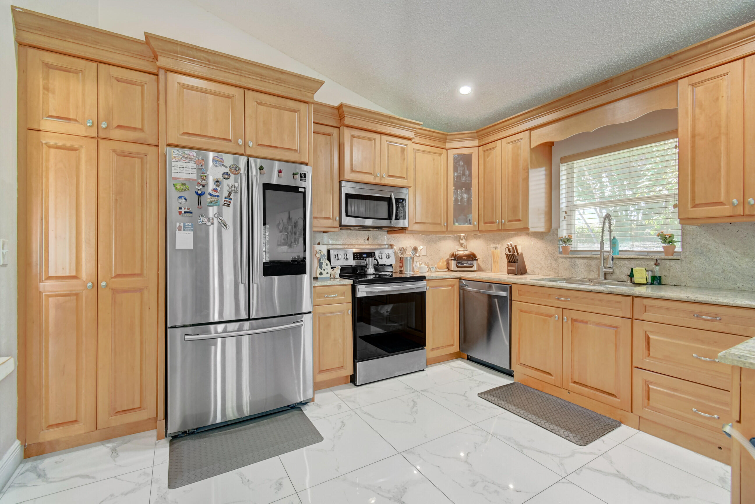 1181 Aviary Road Wellington, FL 33414 - Photo 12 of 50 39_dsc_6683_4_5_6_7