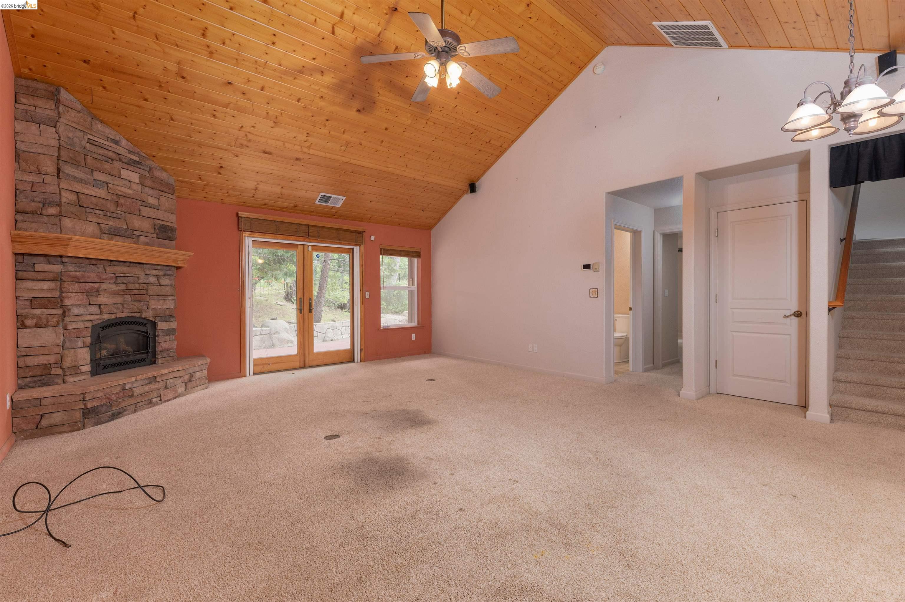 22401 Ridge Road Twain Harte, CA 95383 - Photo 12 of 56 Living room