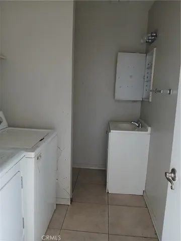 $189,000 | 14299 La Paz Drive, Unit 33, Victorville, CA 92395