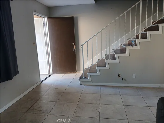 $189,000 | 14299 La Paz Drive, Unit 33, Victorville, CA 92395