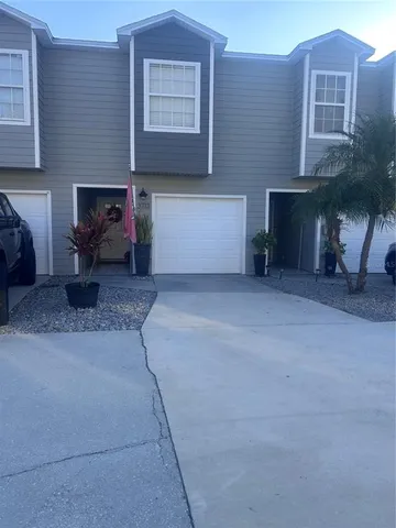 a view of a car garage of the house