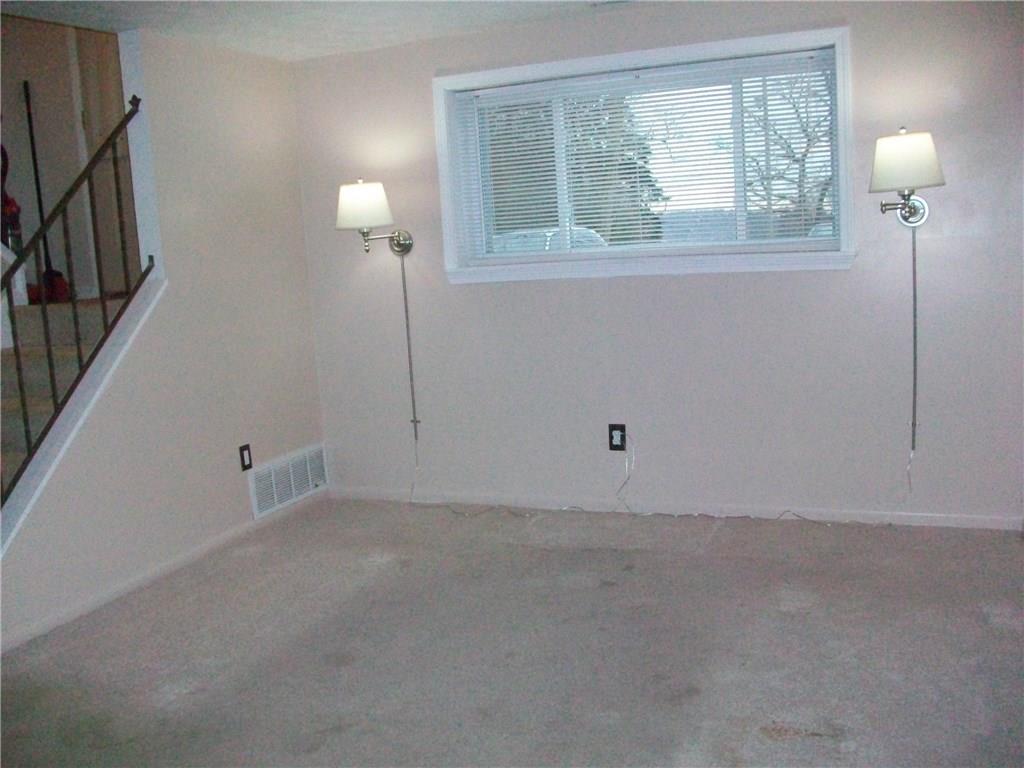 4162 Sardis Road Pittsburgh, PA 15239 - Photo 2 of 13 Living room