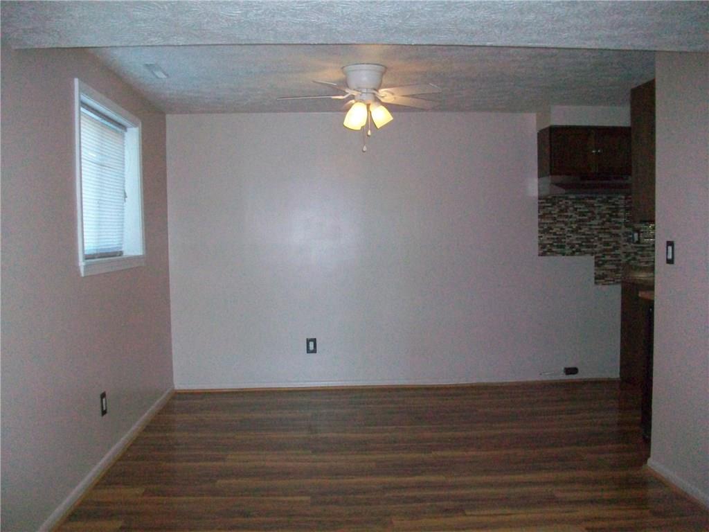 4162 Sardis Road Pittsburgh, PA 15239 - Photo 3 of 13 Dining Area