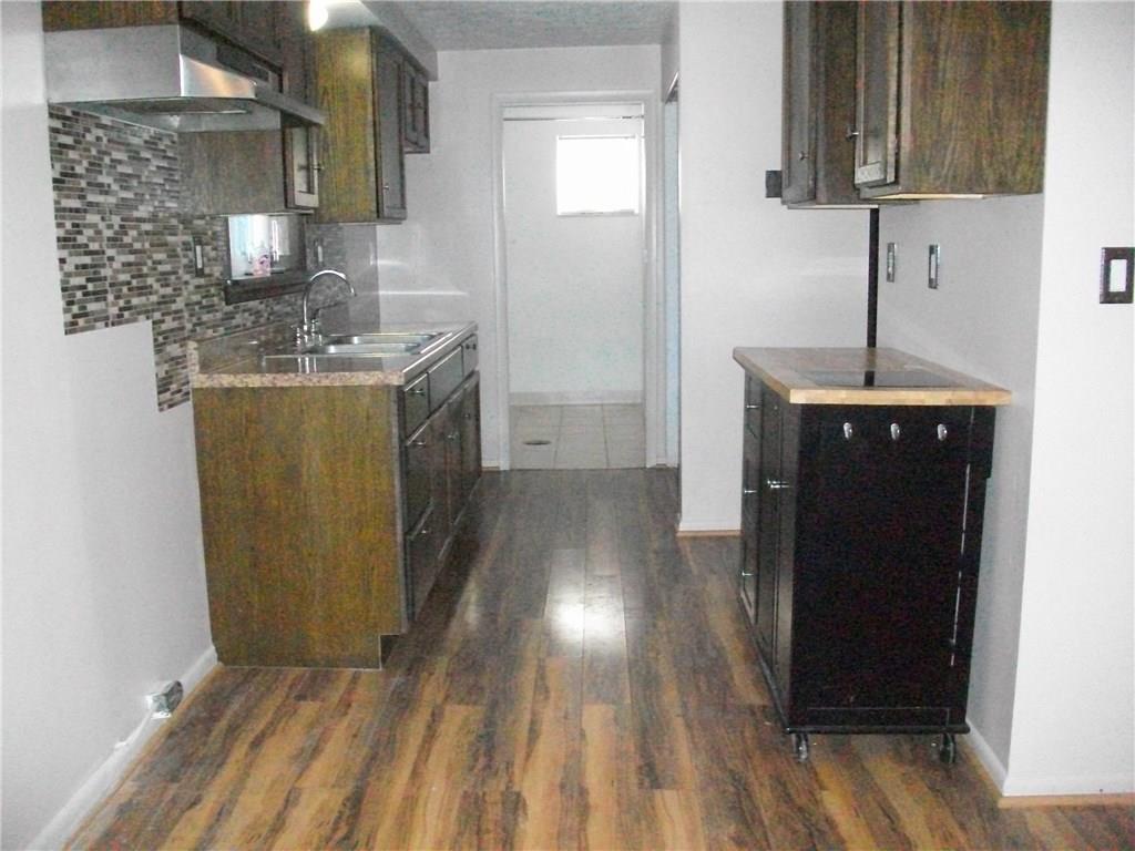 4162 Sardis Road Pittsburgh, PA 15239 - Photo 4 of 13 Gallery Image 4