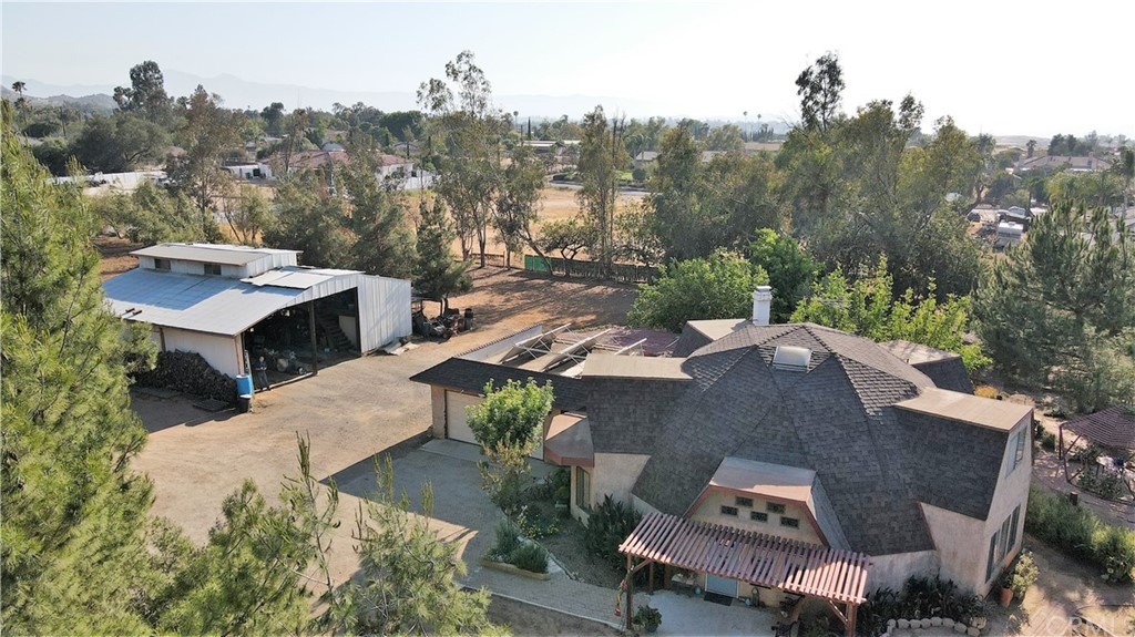 a view of a patio in backyard