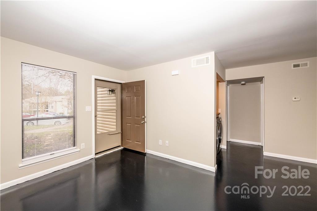 11074 Cedar View Road Charlotte, NC 28226 - Photo 3 of 21 Gallery Image 3