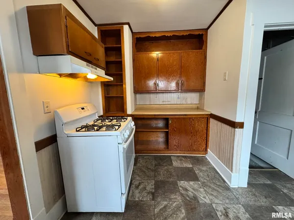 $95,000 | 2408 Yale Boulevard, Springfield, IL 62703