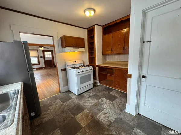 $95,000 | 2408 Yale Boulevard, Springfield, IL 62703