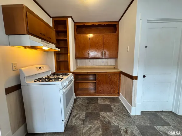 $95,000 | 2408 Yale Boulevard, Springfield, IL 62703