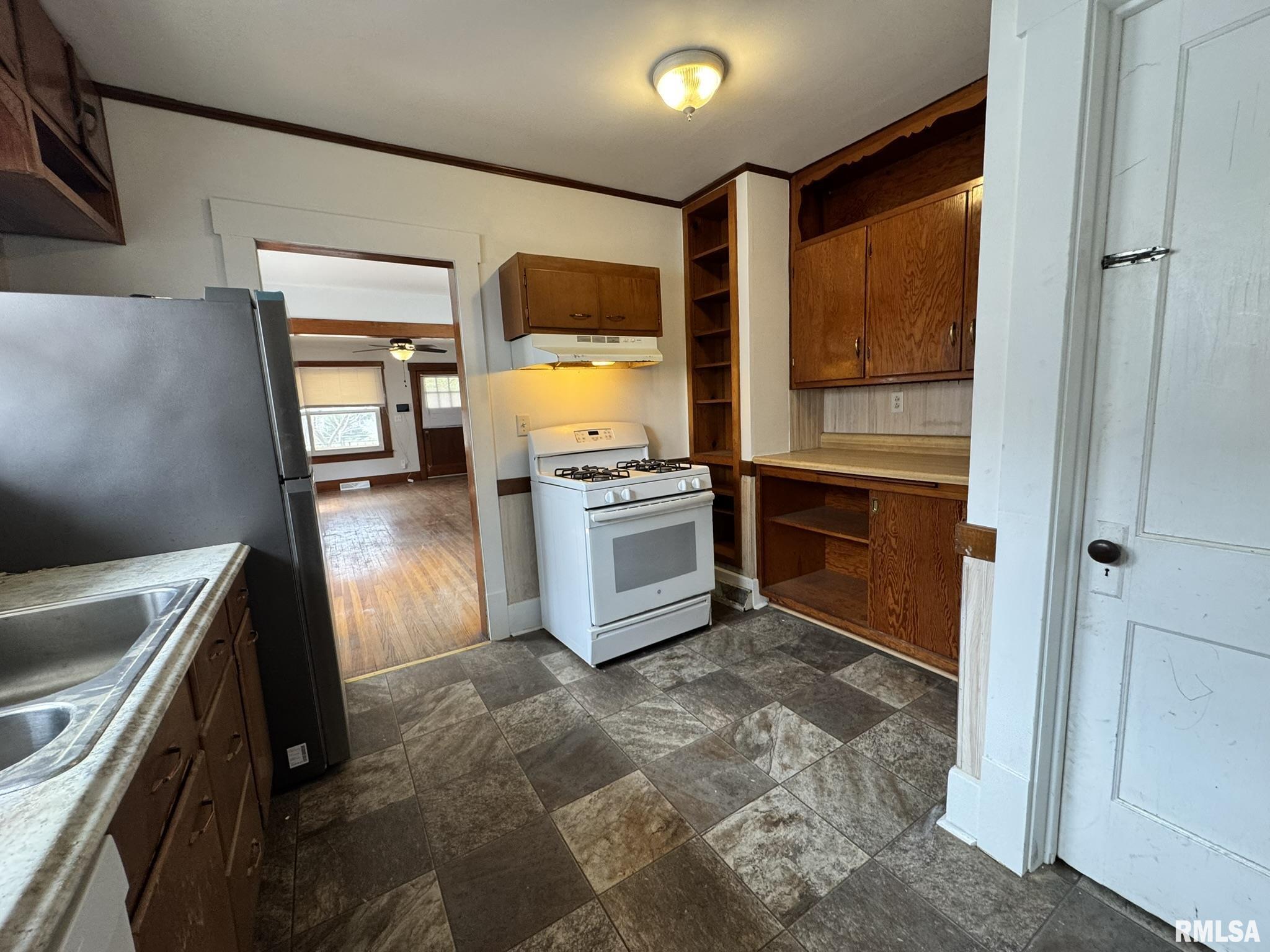 2408 Yale Boulevard Springfield, IL 62703 - Photo 31 of 34