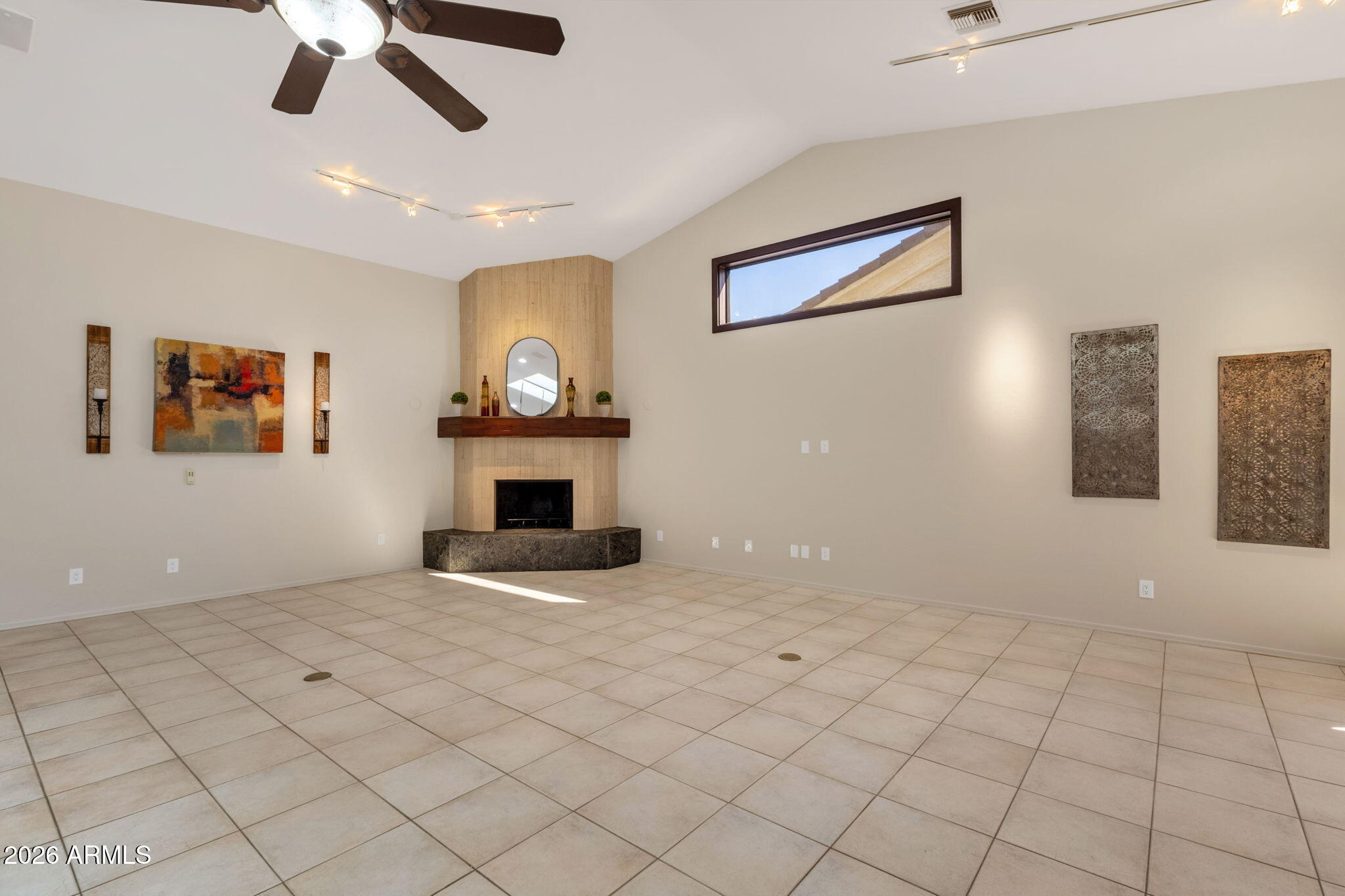 1837 East Marilyn Road Phoenix, AZ 85022 - Photo 30 of 47 30-web-or-mls-30
