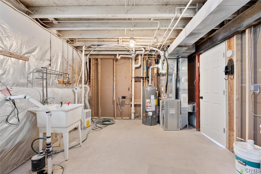 8196 Rizzo Drive Clay, NY 13041 - Photo 37 of 48