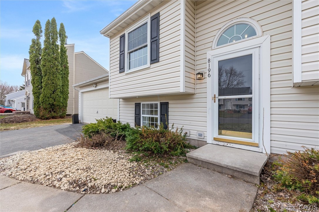 8196 Rizzo Drive Clay, NY 13041 - Photo 6 of 48