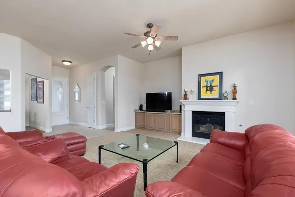 $633,888 | 1827 North Joshua Avenue, Clovis, CA 93619
