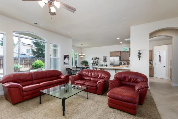 $633,888 | 1827 North Joshua Avenue, Clovis, CA 93619