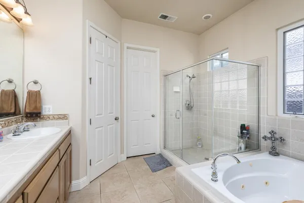 $633,888 | 1827 North Joshua Avenue, Clovis, CA 93619
