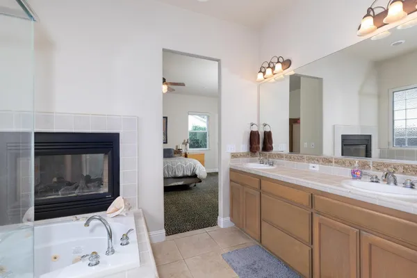 $633,888 | 1827 North Joshua Avenue, Clovis, CA 93619