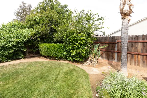 $633,888 | 1827 North Joshua Avenue, Clovis, CA 93619