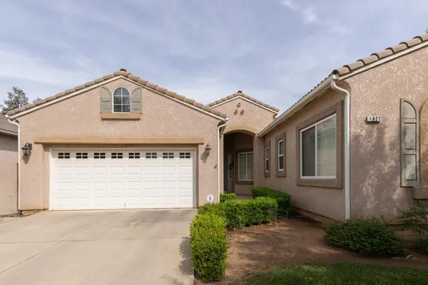 $633,888 | 1827 North Joshua Avenue, Clovis, CA 93619
