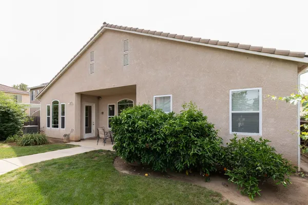 $633,888 | 1827 North Joshua Avenue, Clovis, CA 93619