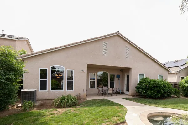 $633,888 | 1827 North Joshua Avenue, Clovis, CA 93619