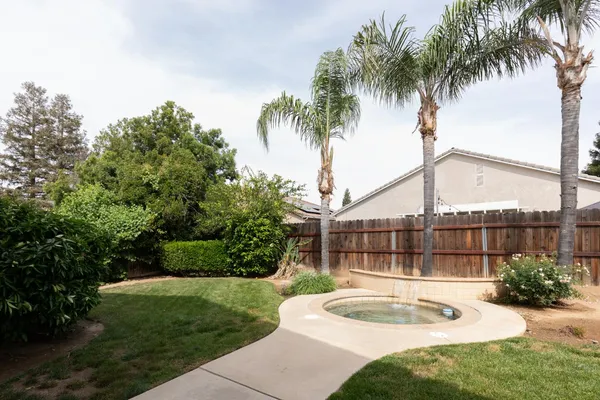 $633,888 | 1827 North Joshua Avenue, Clovis, CA 93619