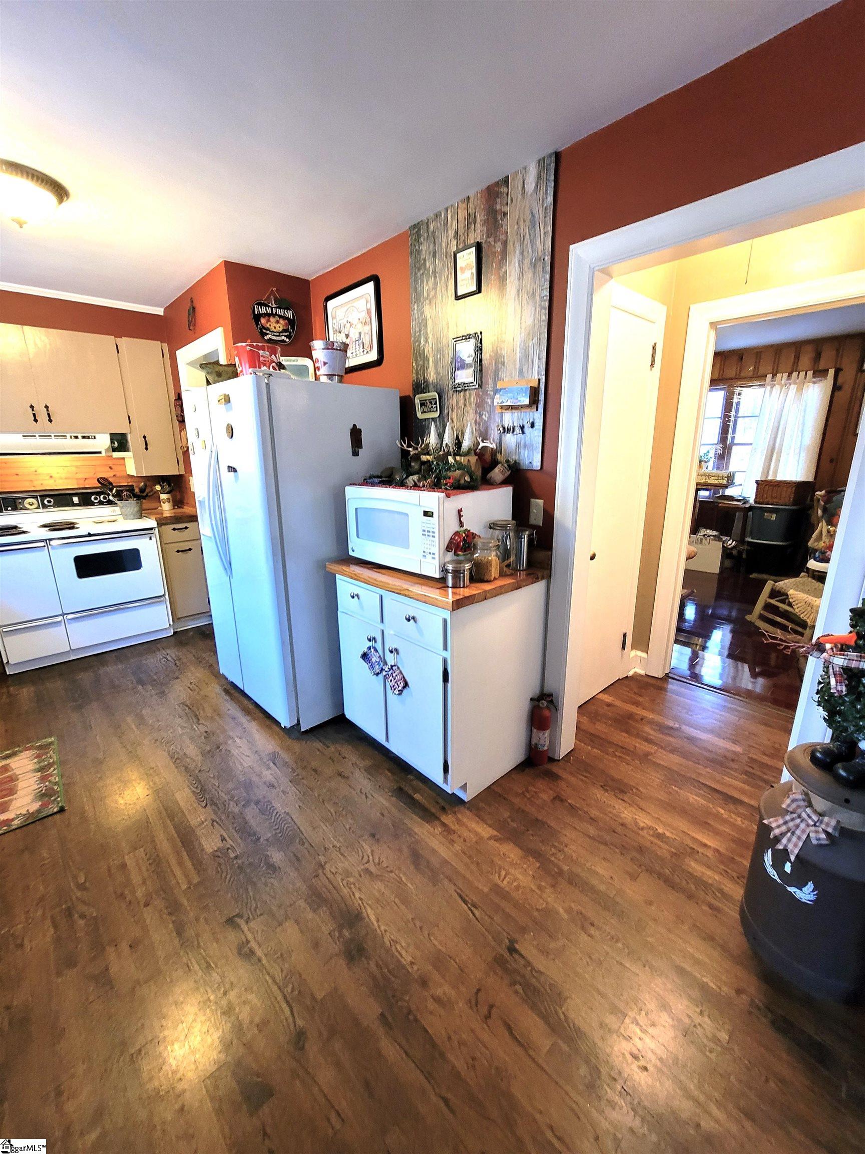 523 Pink Dill Mill Road Greer, SC 29651 - Photo 11 of 36