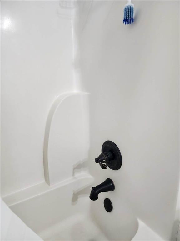 1175 Diamond Hill Colbert Road Colbert, GA 30628 - Photo 19 of 45 a bathroom with a sink