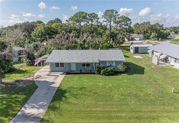 $275,000 | 401 Lake Drive, Sebastian, FL 32958