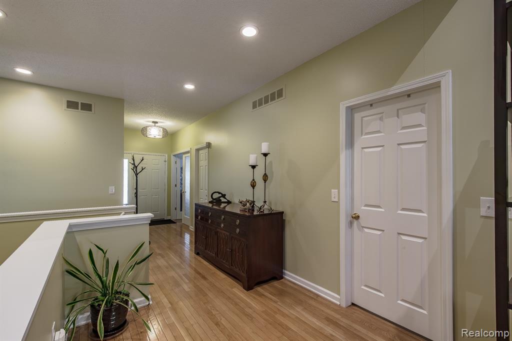 30796 Golden Ridge Novi, MI 48377 - Photo 15 of 54
