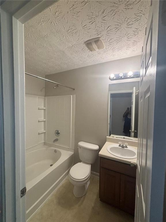 6242 Redan Overlook Lithonia, GA 30058 - Photo 12 of 17 a bathroom with a toilet a sink and bathtub