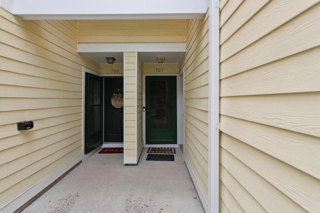 707 Gazebo Circle, Unit 707 Reading, MA 01867 - Photo 27 of 41 a view of front door of a house