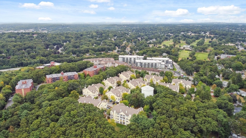 707 Gazebo Circle, Unit 707 Reading, MA 01867 - Photo 30 of 41 an aerial view of multiple house