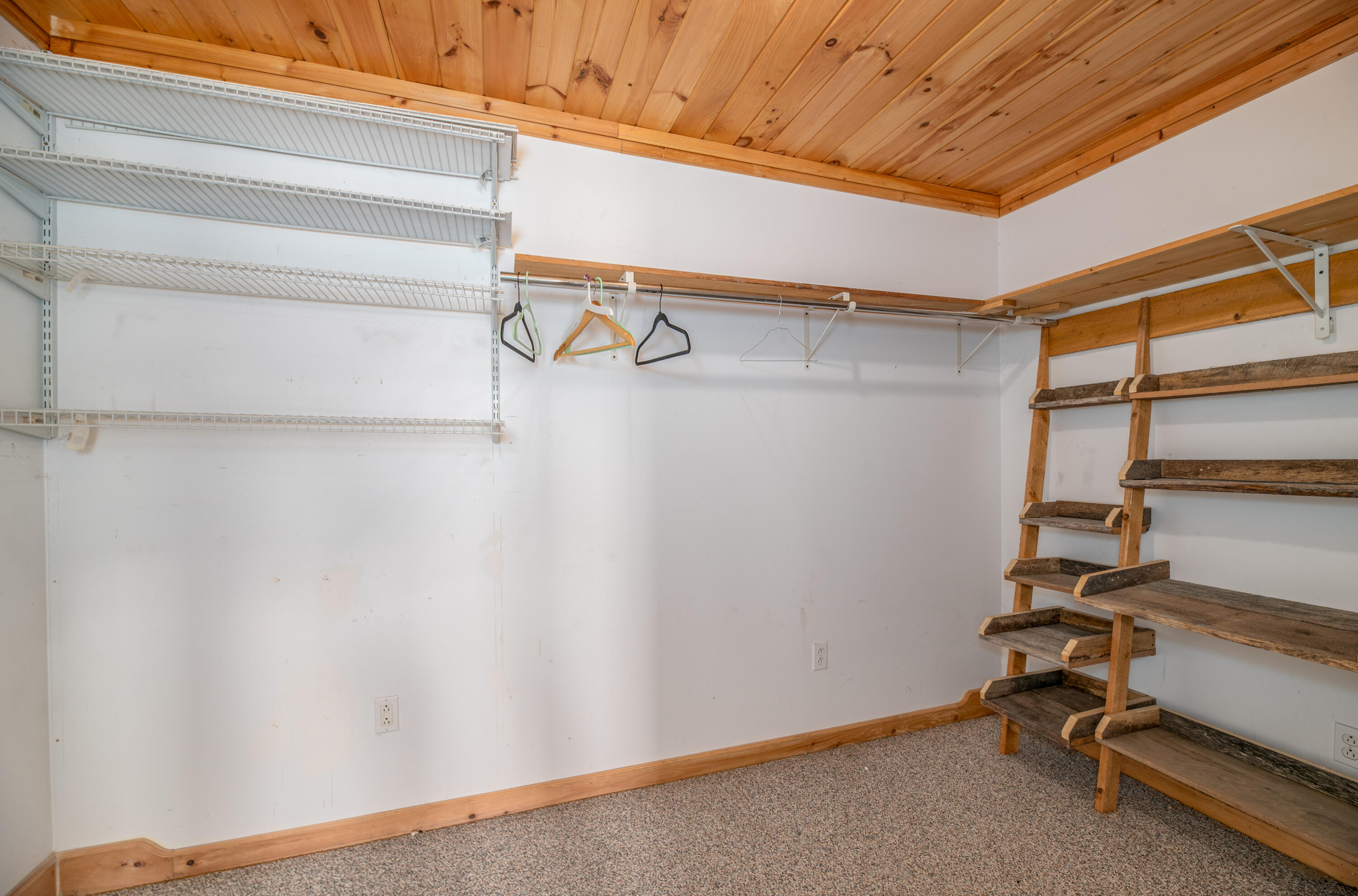 945 East Thorndike Road Thorndike, ME 04986 - Photo 33 of 44 Interior18