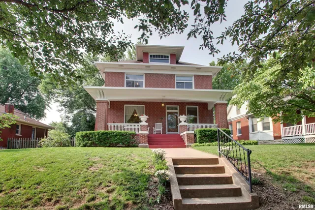 $238,000 | 1512 Spring Street, Quincy, IL 62301
