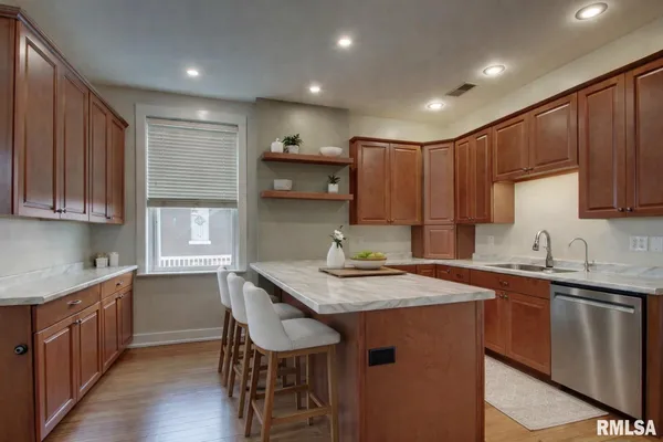 $244,000 | 1512 Spring Street, Quincy, IL 62301