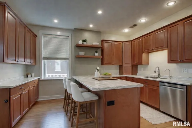 $238,000 | 1512 Spring Street, Quincy, IL 62301