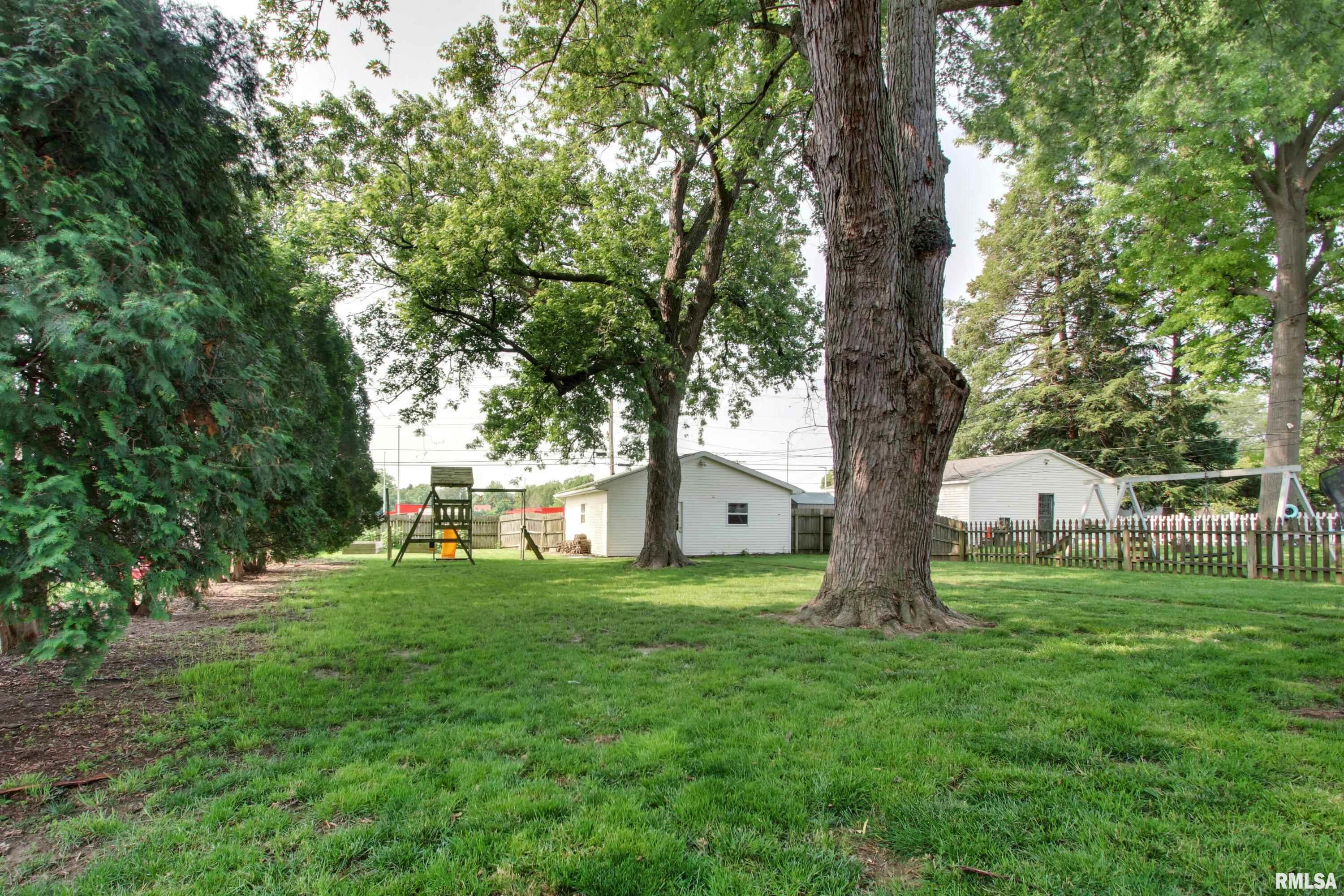 1512 Spring Street Quincy, IL 62301 - Photo 27 of 32