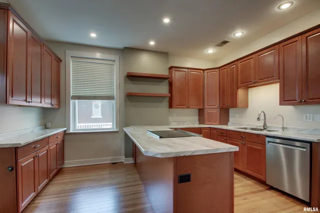 $238,000 | 1512 Spring Street, Quincy, IL 62301