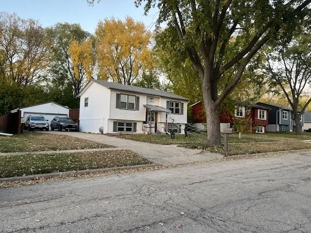 $180,000 | 1910 Plateau Avenue, Loves Park, IL 61111