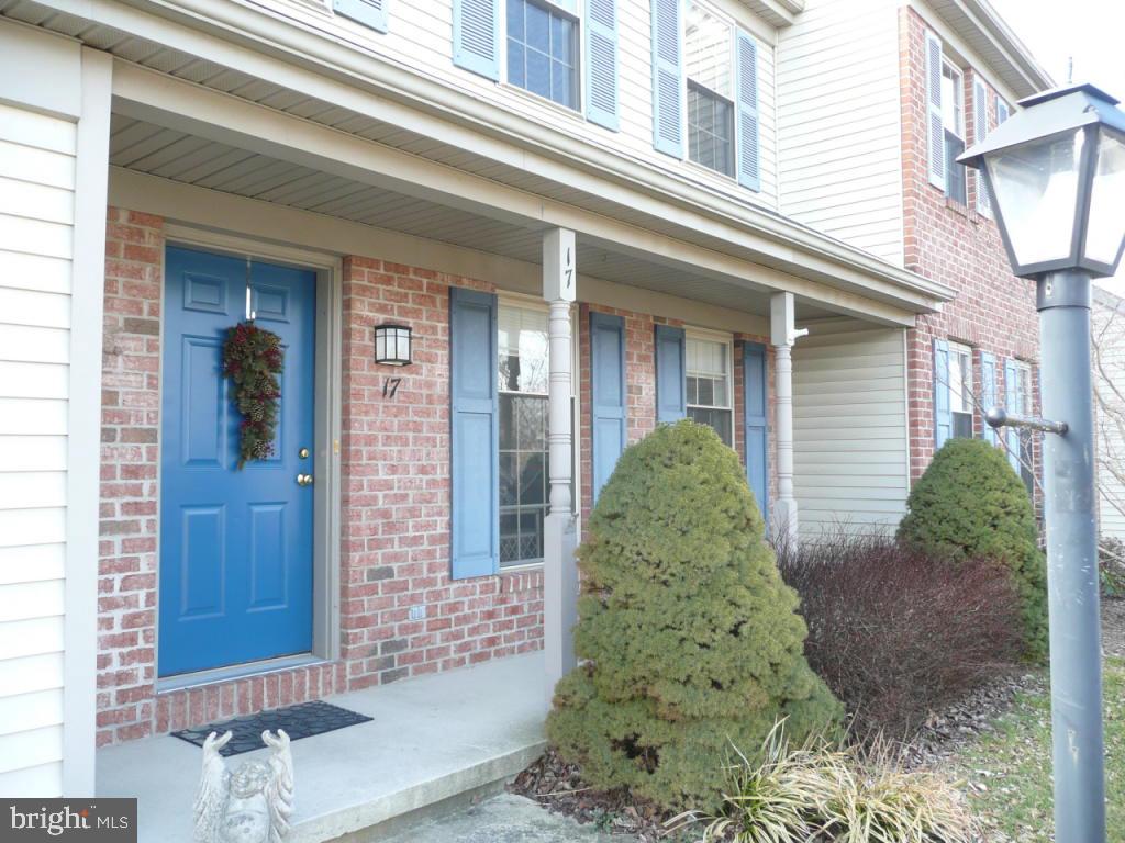 17 Duffield Drive Lititz, PA 17543 - Photo 4 of 25