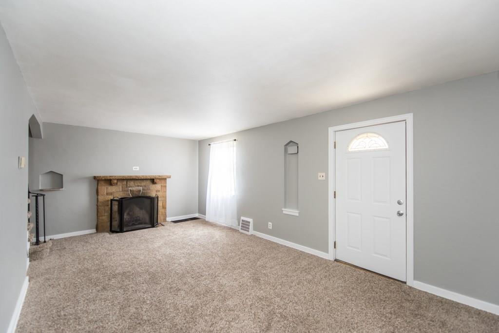 32 West Garden Road Pittsburgh, PA 15227 - Photo 3 of 22 Gallery Image 3