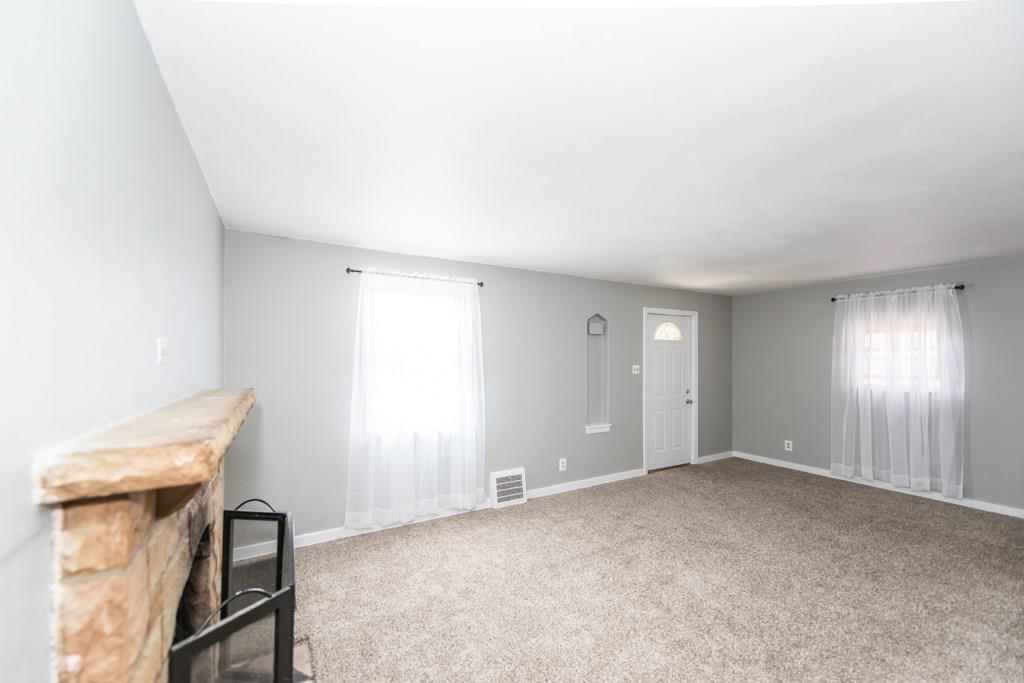 32 West Garden Road Pittsburgh, PA 15227 - Photo 4 of 22 Gallery Image 4