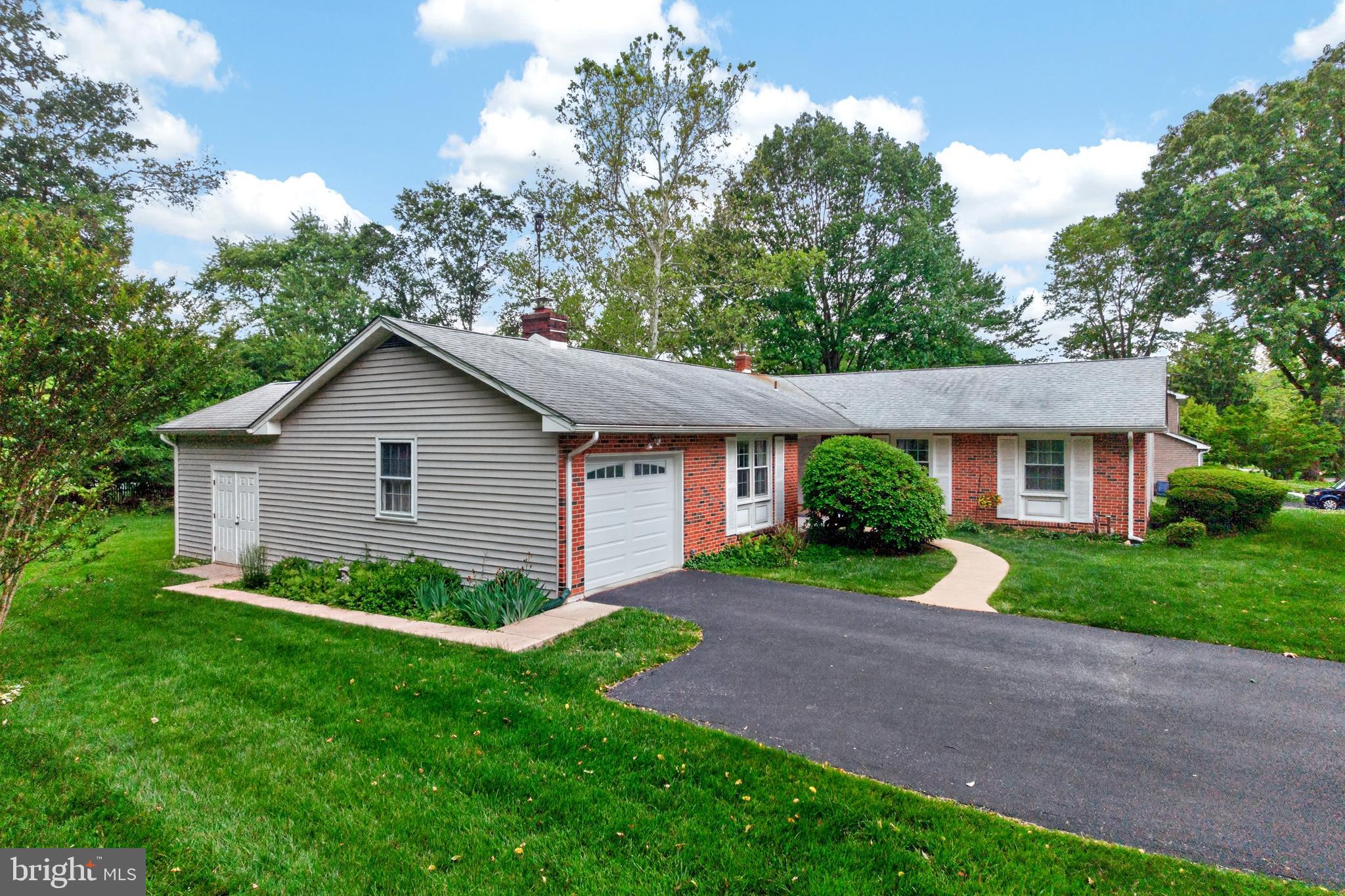 115 Morris Road Exton, PA 19341 - Photo 3 of 39