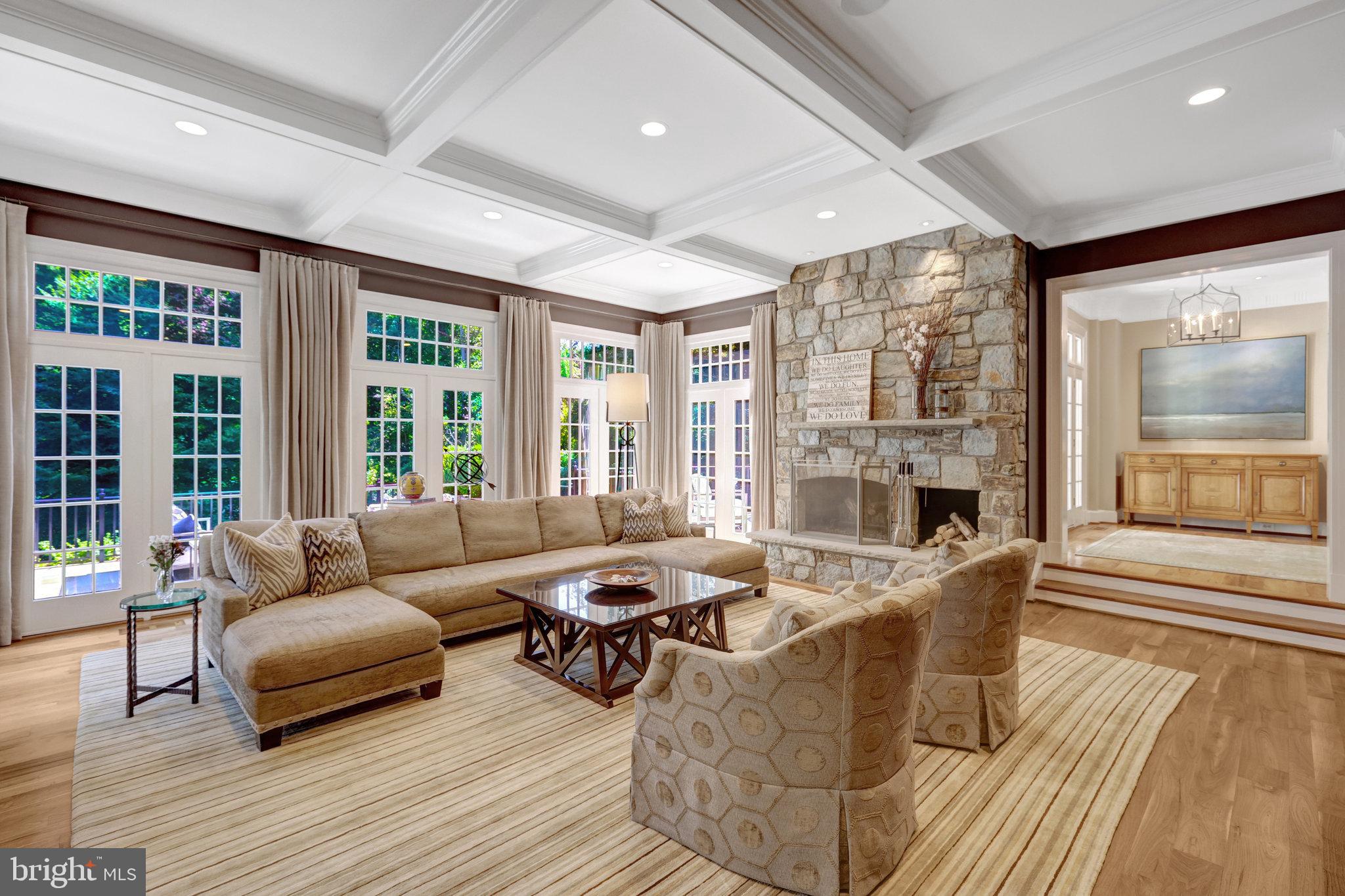 870 Alvermar Ridge Drive McLean, VA 22102 - Photo 5 of 24