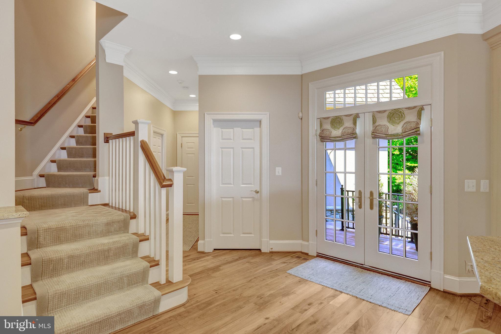 870 Alvermar Ridge Drive McLean, VA 22102 - Photo 9 of 24