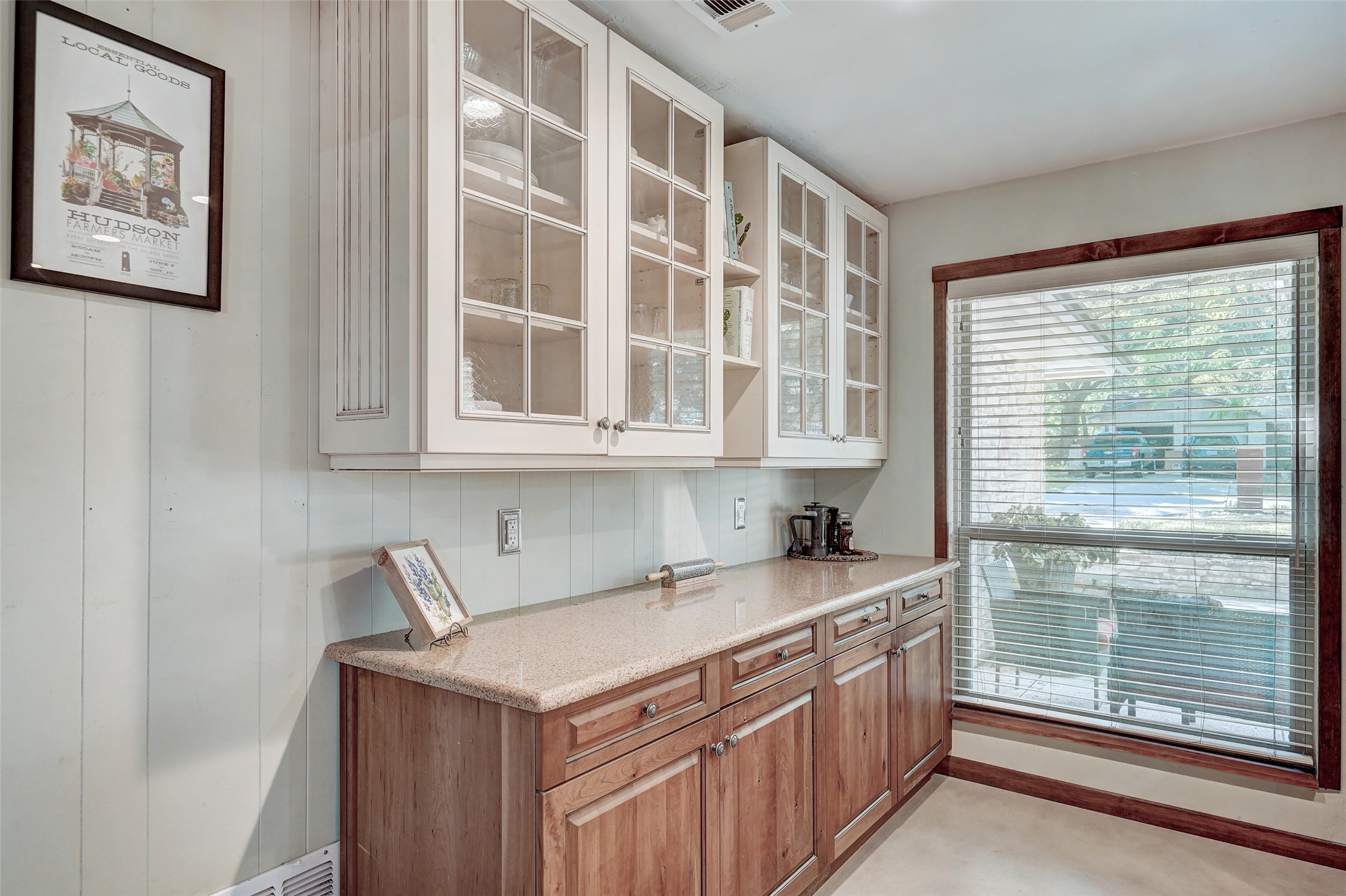 1105 North Riviera Circle Cedar Park, TX 78613 - Photo 11 of 32 a utility room with a sink and a large window