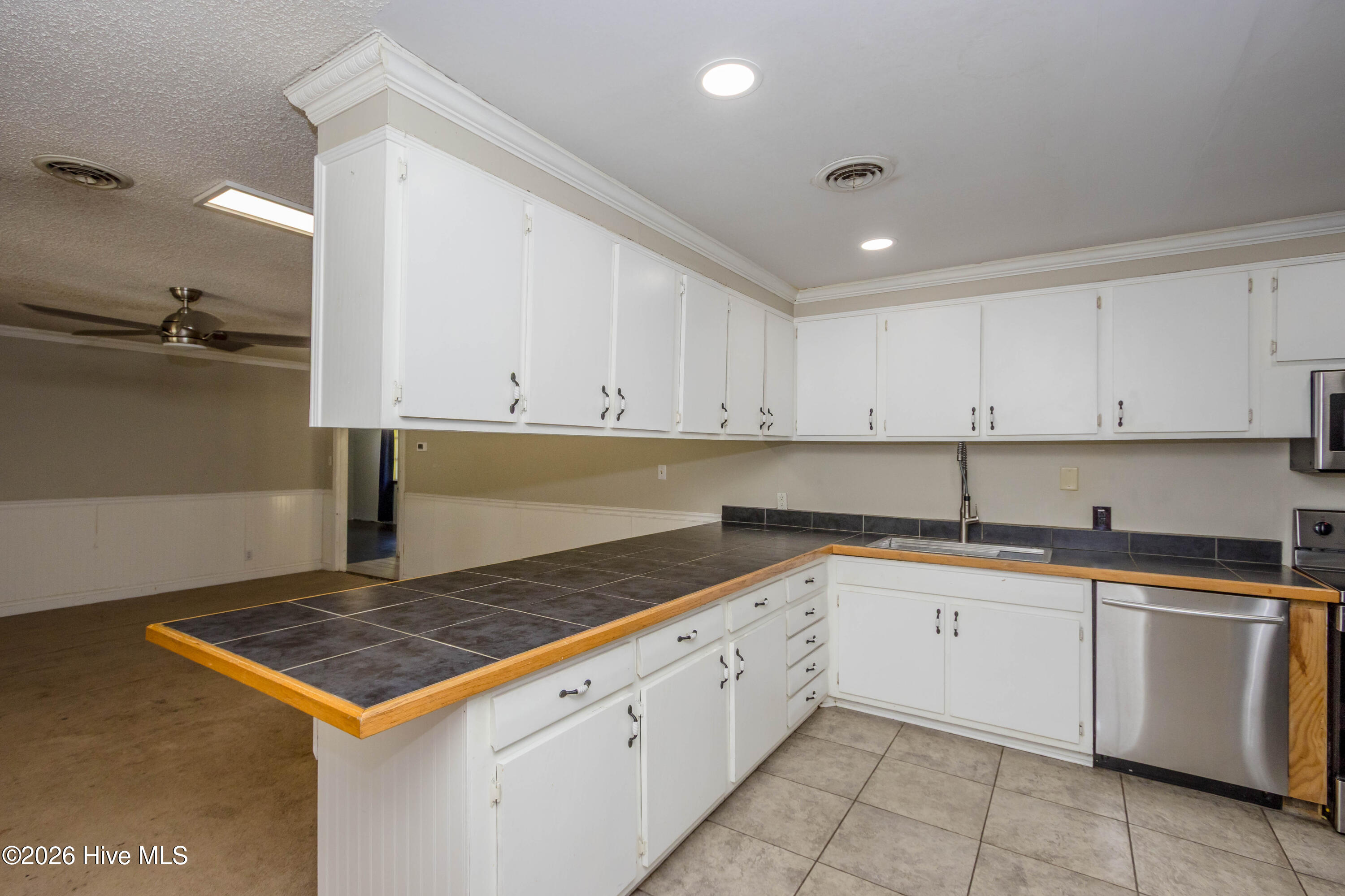 1221 Lakeview Drive Grovetown, GA 30813 - Photo 22 of 55 Kitchen