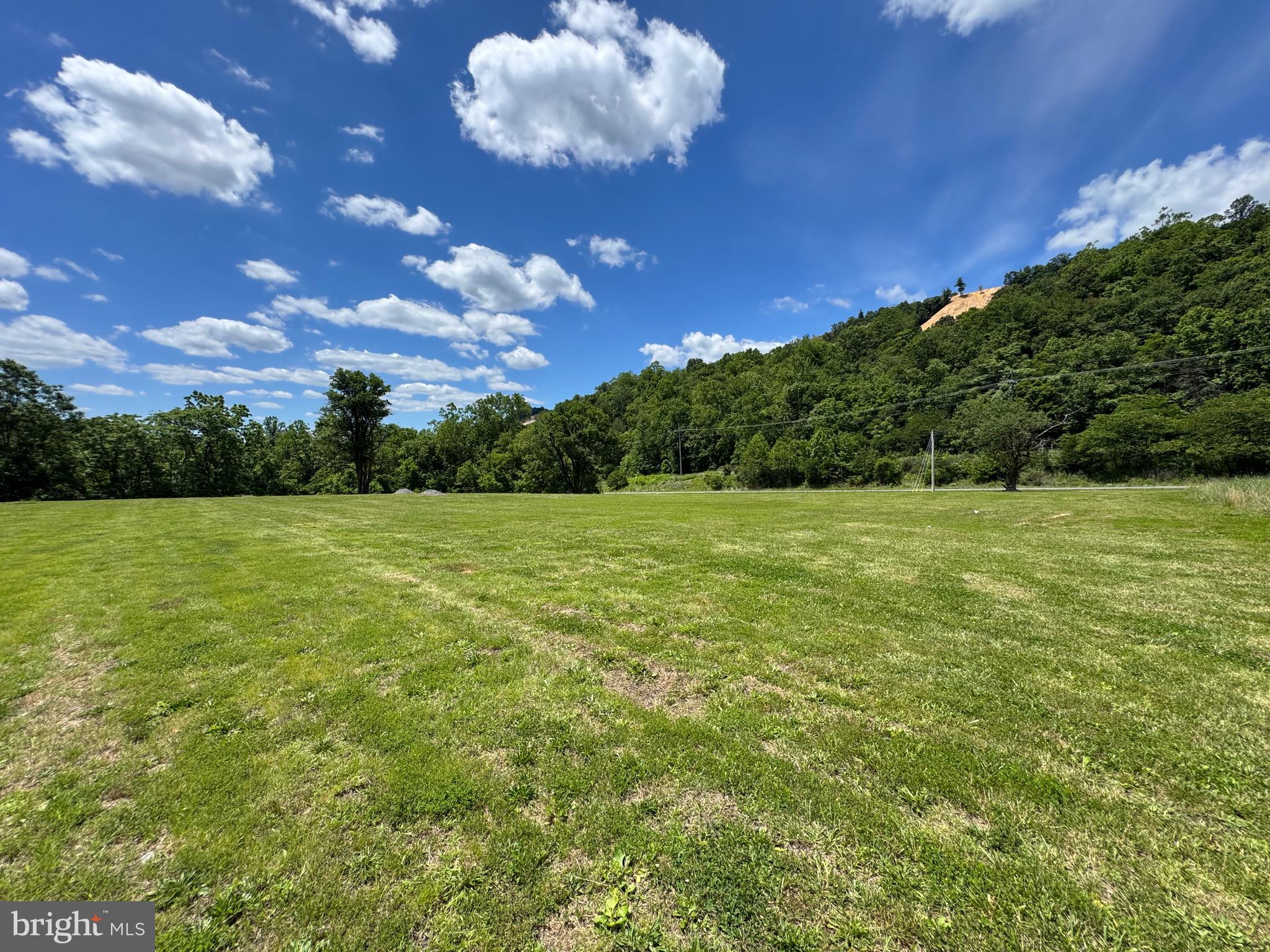 522 Unit Sand Mine Rd Corner Berkeley Springs, WV 25411 - Photo 8 of 13
