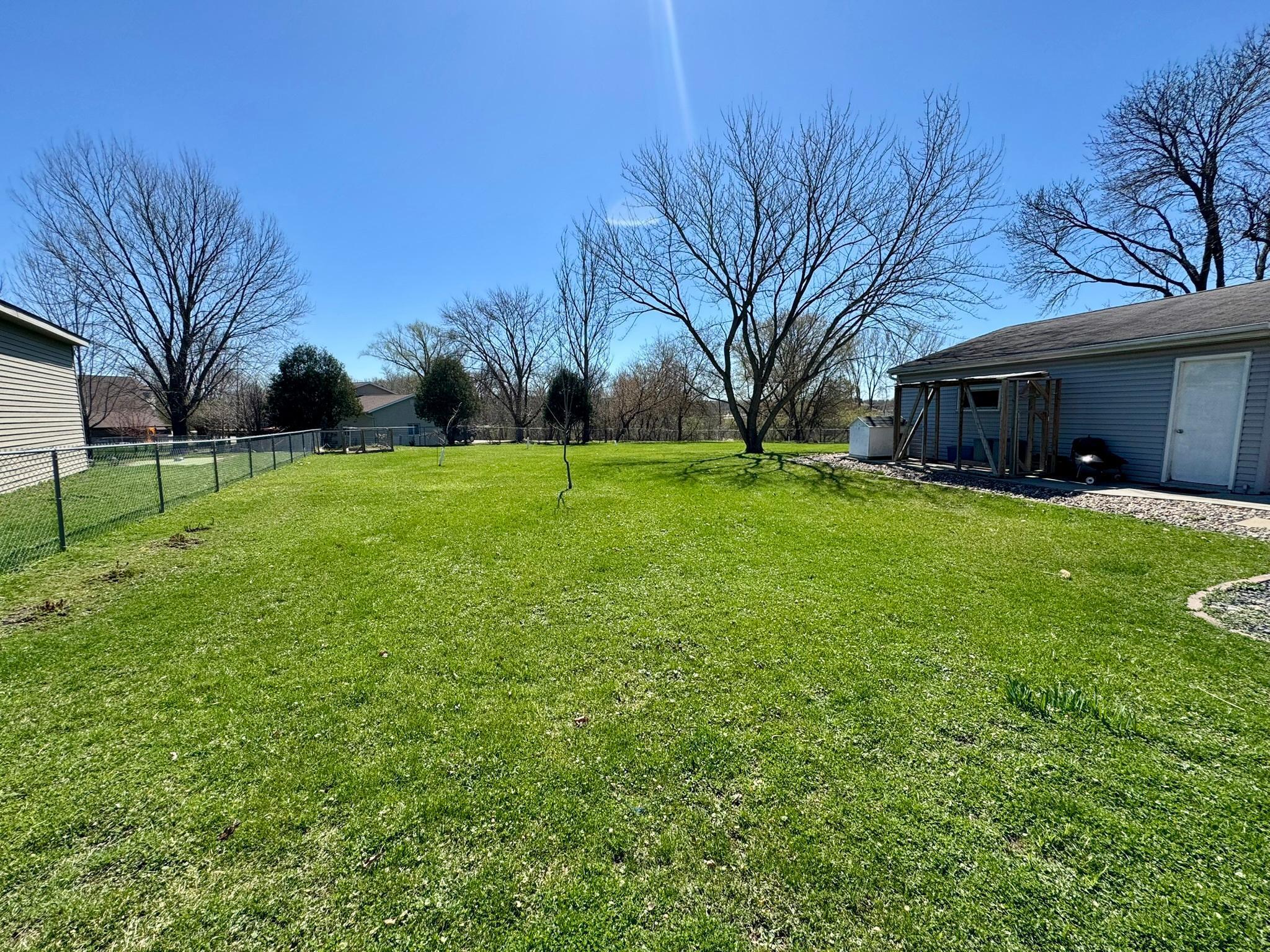 976 22nd Street Southeast Rochester, MN 55904 - Photo 2 of 6